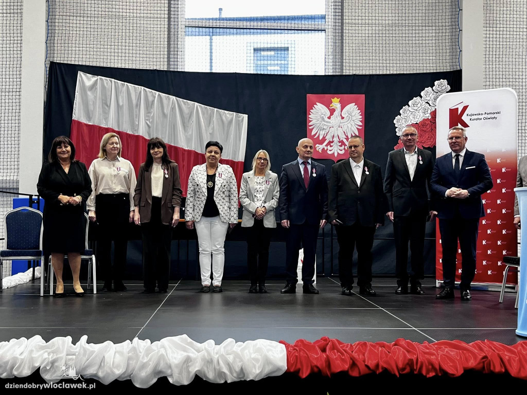 Uczniowie z powiatu nagrodzeni
