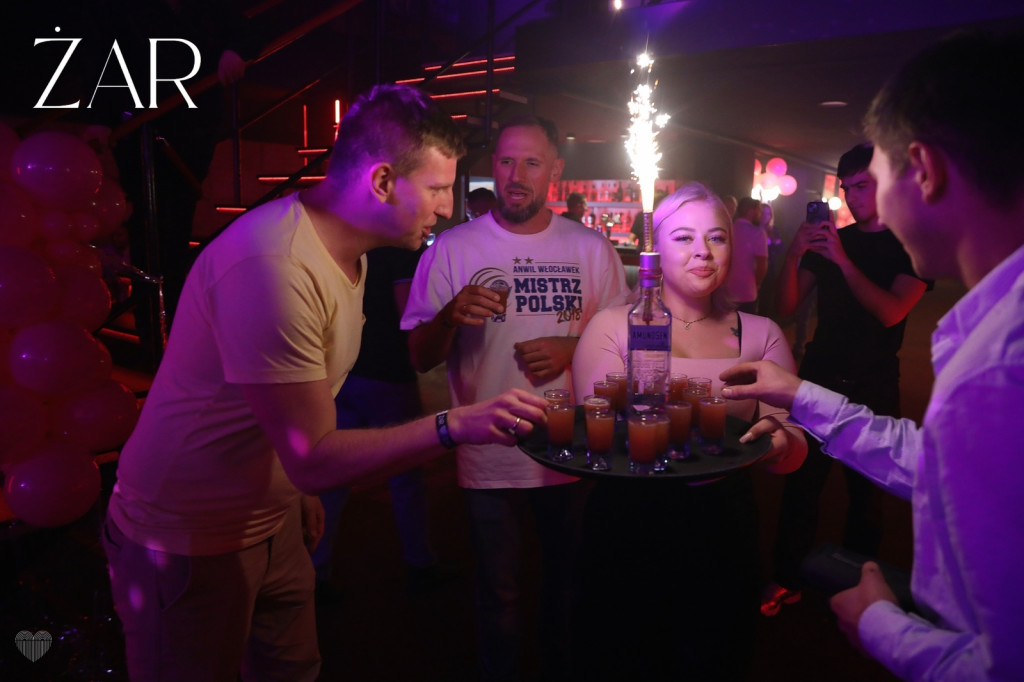 PINK PARTY w klubie ŻAR - Wieczór w kolorze różu