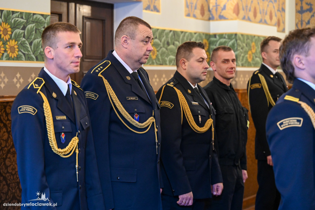 Włocławscy strażacy z awansami i nagrodami