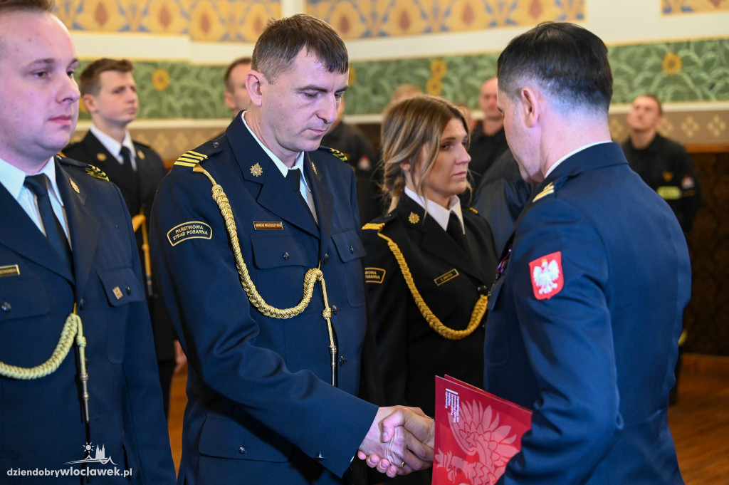 Włocławscy strażacy z awansami i nagrodami