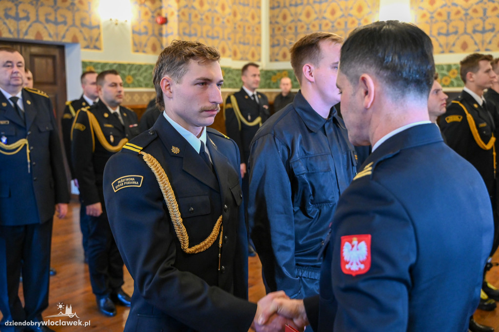 Włocławscy strażacy z awansami i nagrodami