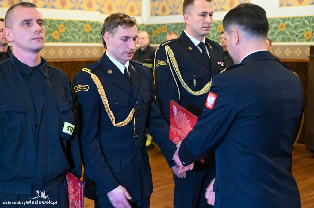 Włocławscy strażacy z awansami i nagrodami