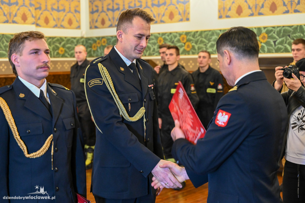 Włocławscy strażacy z awansami i nagrodami