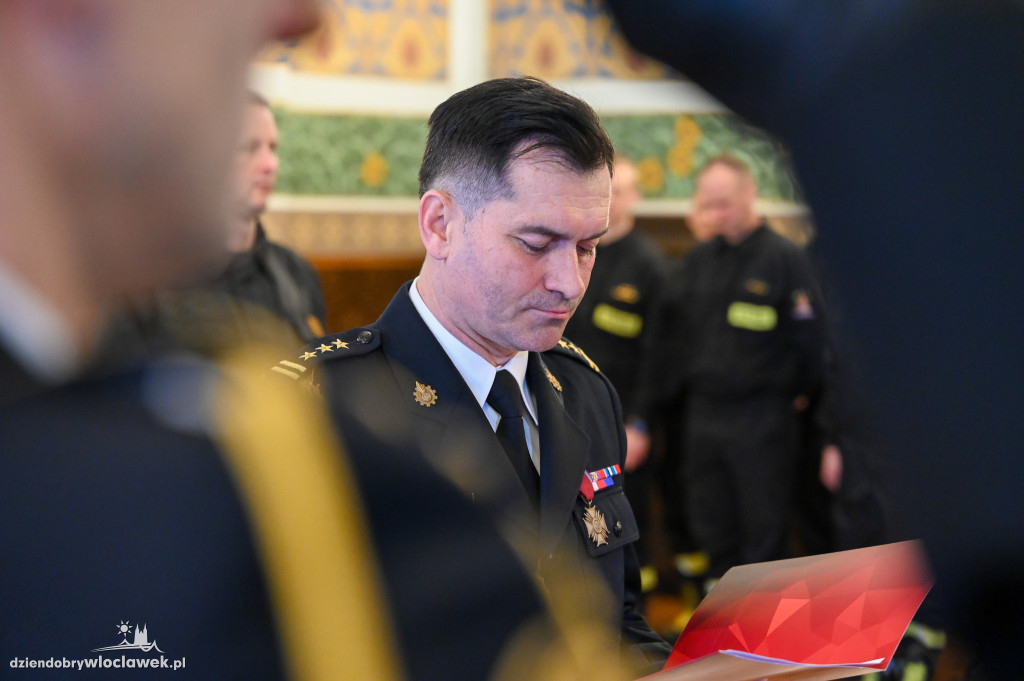 Włocławscy strażacy z awansami i nagrodami
