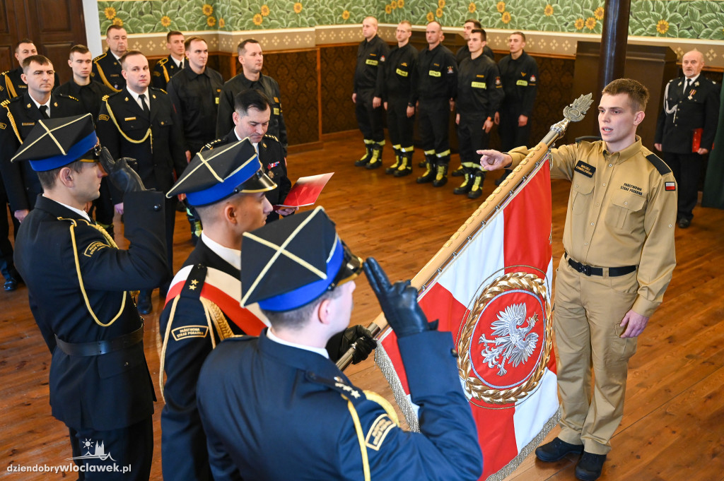 Włocławscy strażacy z awansami i nagrodami