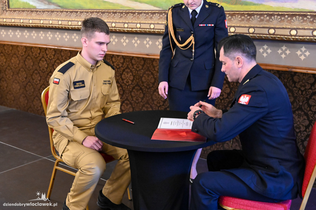 Włocławscy strażacy z awansami i nagrodami