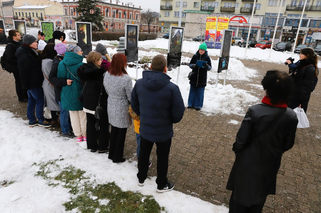 Otwarcie wystawy „Niezwykłe zwykłe” na Placu Wolności