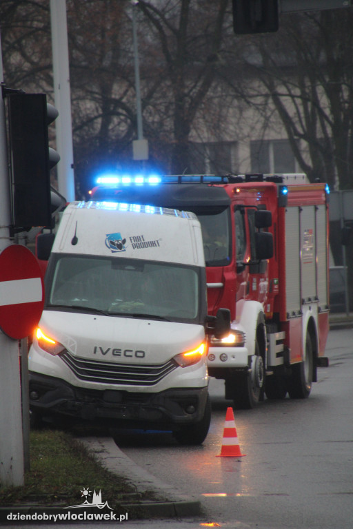 Zderzenie na skrzyżowaniu Okrzei z Wyszyńskiego