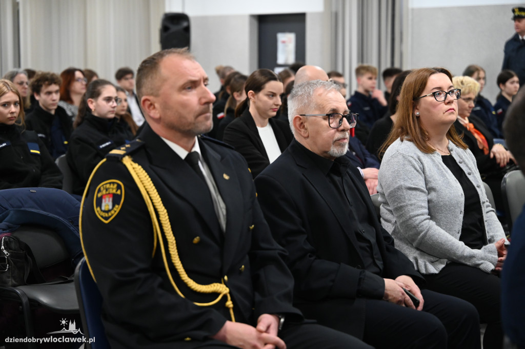 Rocznica wprowadzenia stanu wojennego. Uroczystości patriotyczne w Zakładzie Karnym
