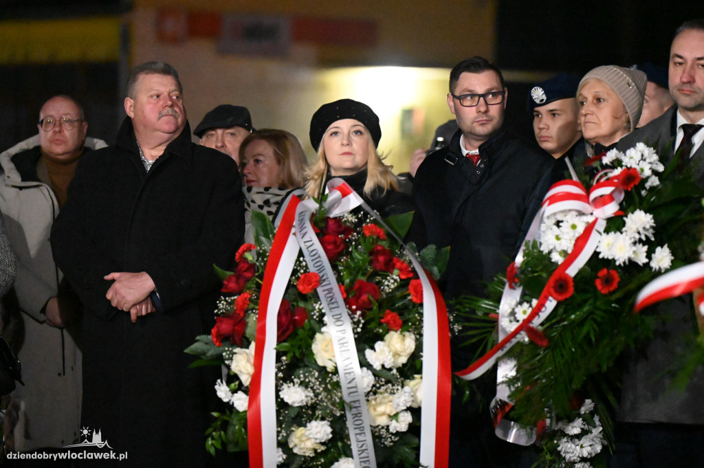 Złożenie kwiatów z okazji 44. rocznicy Stanu Wojennego