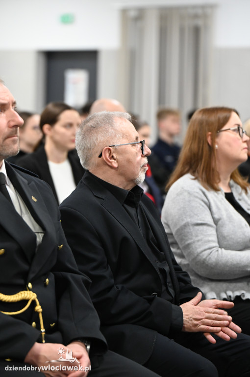 Rocznica wprowadzenia stanu wojennego. Uroczystości patriotyczne w Zakładzie Karnym