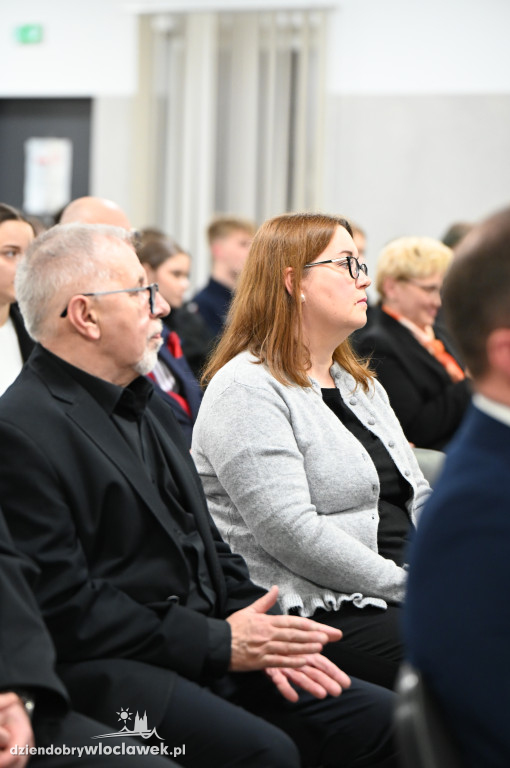 Rocznica wprowadzenia stanu wojennego. Uroczystości patriotyczne w Zakładzie Karnym