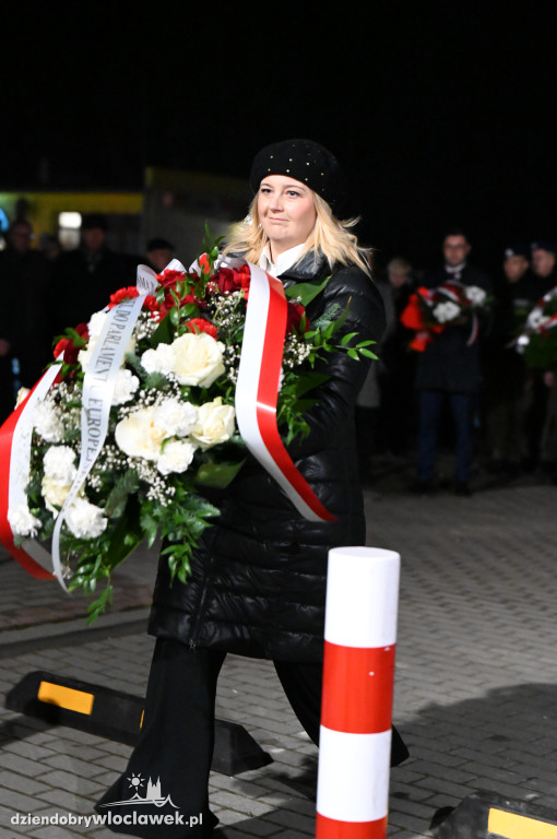 Złożenie kwiatów z okazji 44. rocznicy Stanu Wojennego