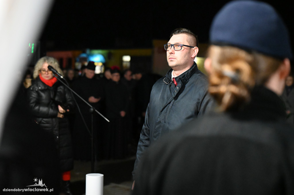 Złożenie kwiatów z okazji 44. rocznicy Stanu Wojennego
