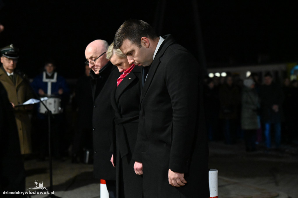 Złożenie kwiatów z okazji 44. rocznicy Stanu Wojennego