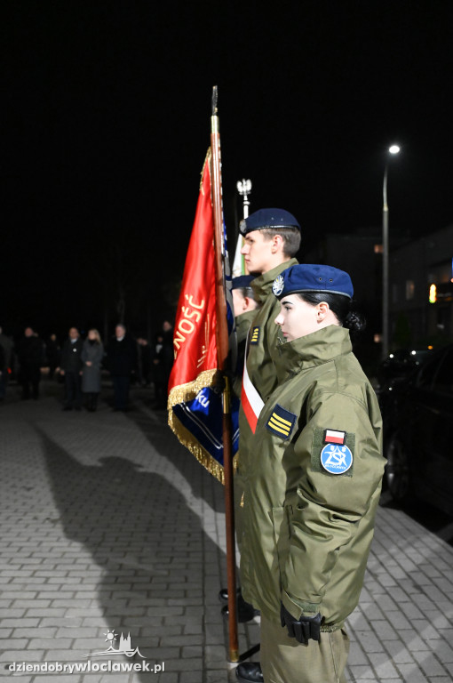 Złożenie kwiatów z okazji 44. rocznicy Stanu Wojennego