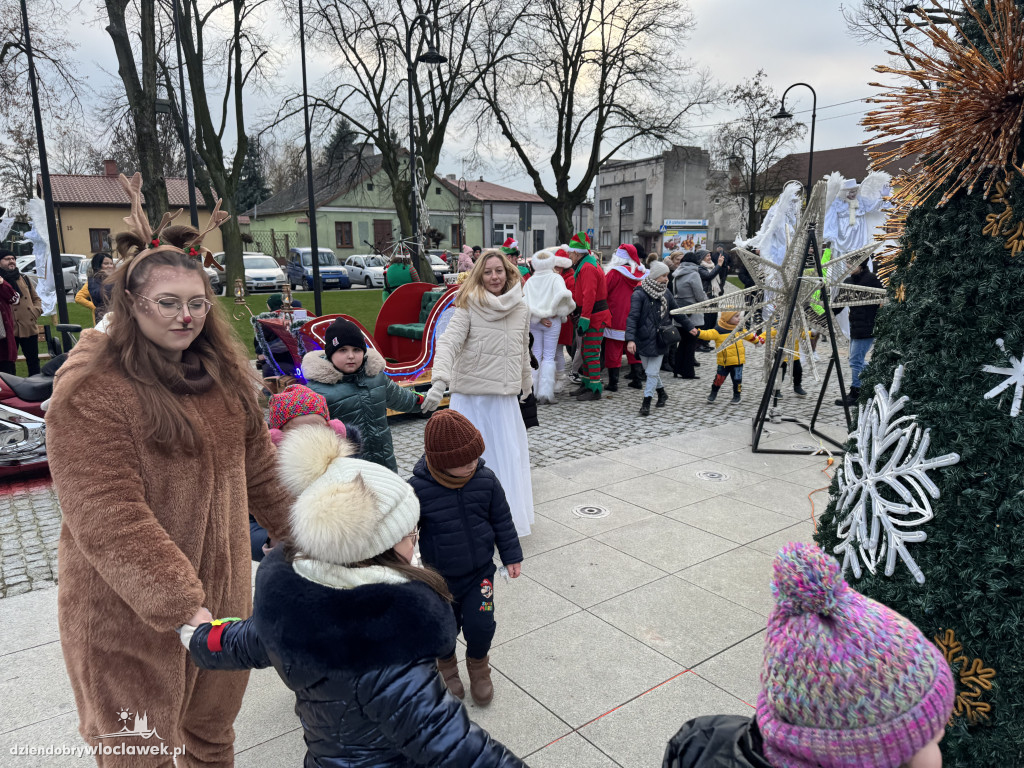 Parada ze Świętym Mikołajem w Brześciu Kujawskim
