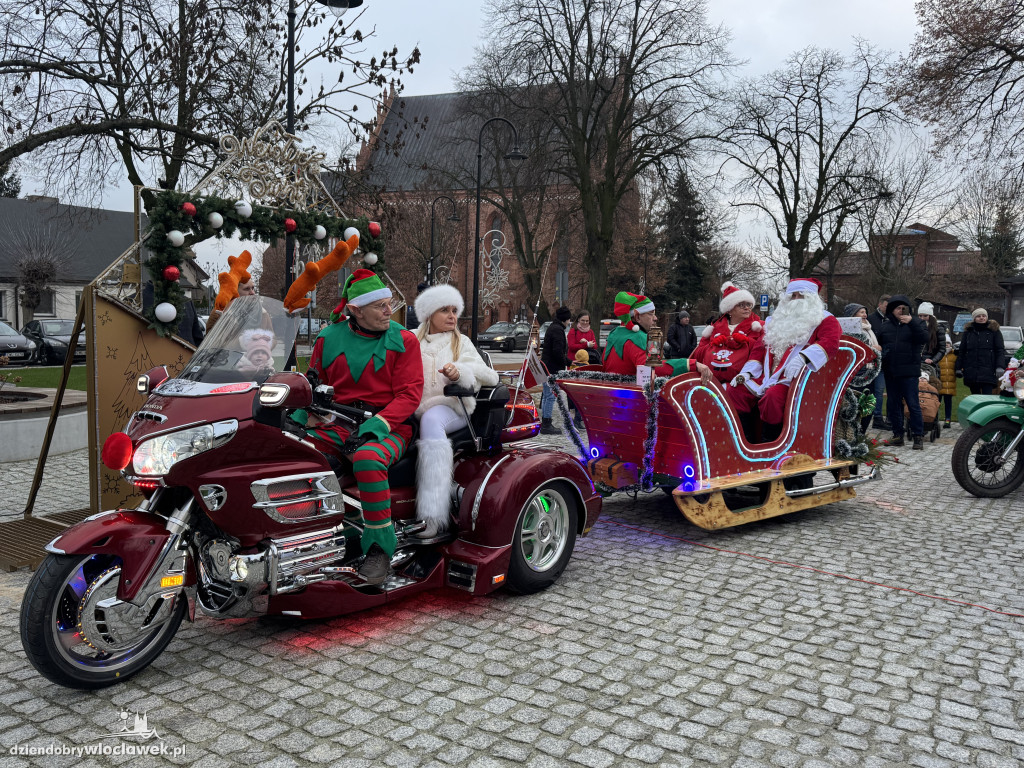 Parada ze Świętym Mikołajem w Brześciu Kujawskim