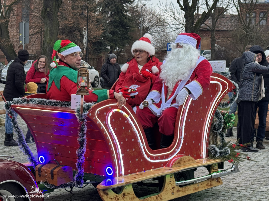 Parada ze Świętym Mikołajem w Brześciu Kujawskim