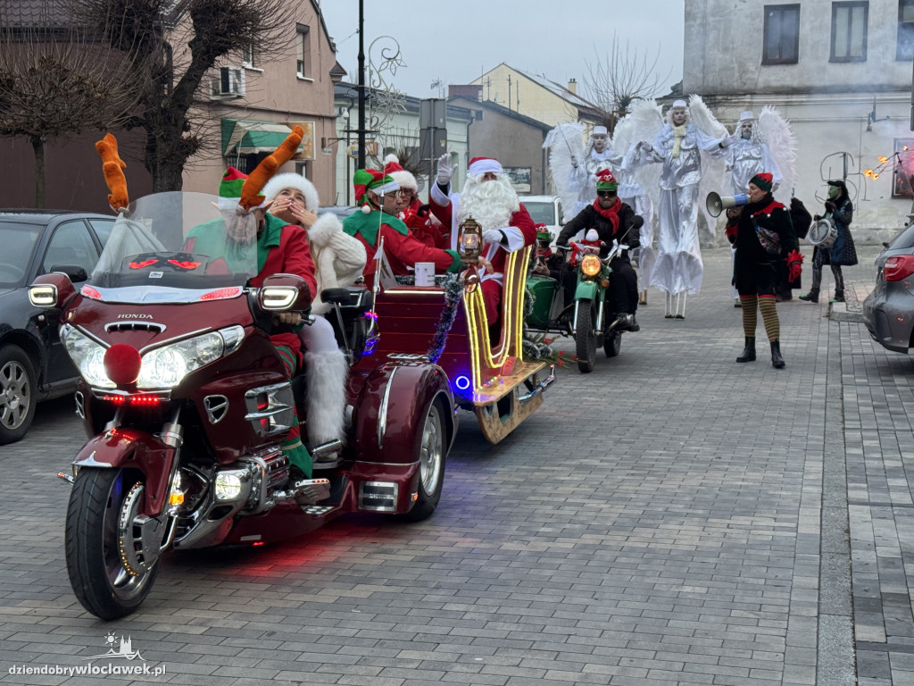 Parada ze Świętym Mikołajem w Brześciu Kujawskim