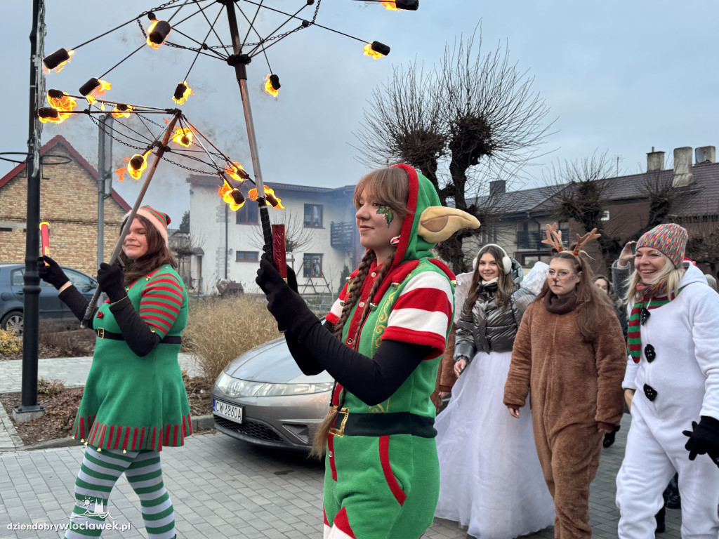 Parada ze Świętym Mikołajem w Brześciu Kujawskim