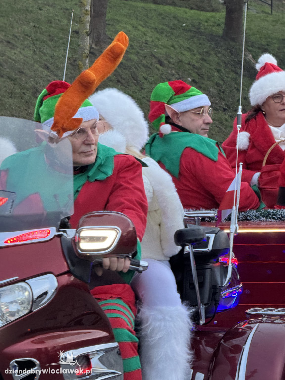 Parada ze Świętym Mikołajem w Brześciu Kujawskim