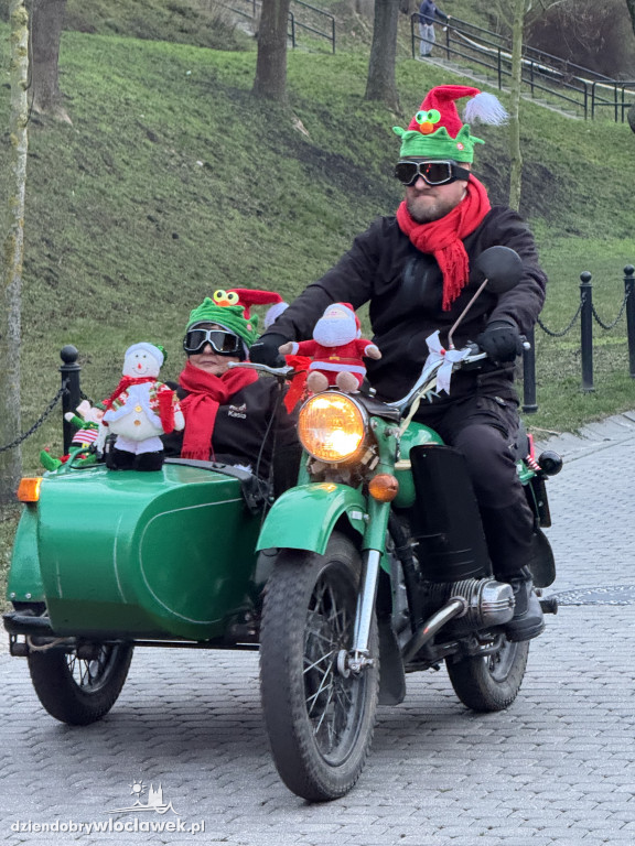 Parada ze Świętym Mikołajem w Brześciu Kujawskim