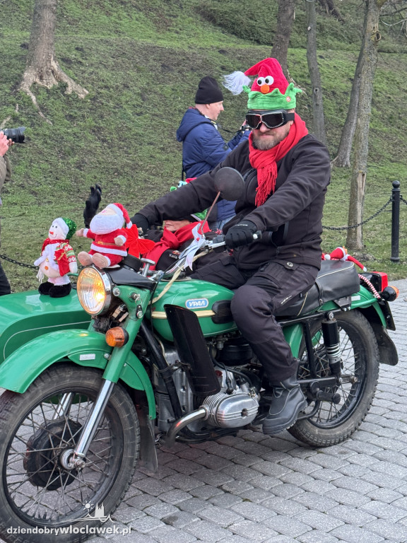 Parada ze Świętym Mikołajem w Brześciu Kujawskim