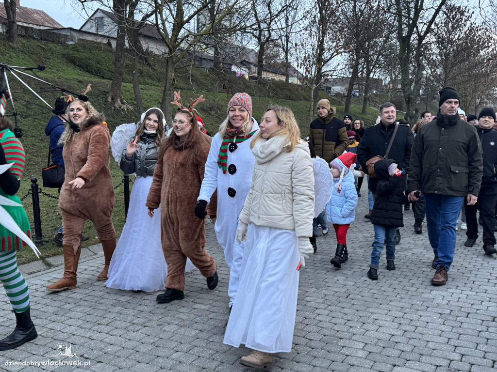Parada ze Świętym Mikołajem w Brześciu Kujawskim