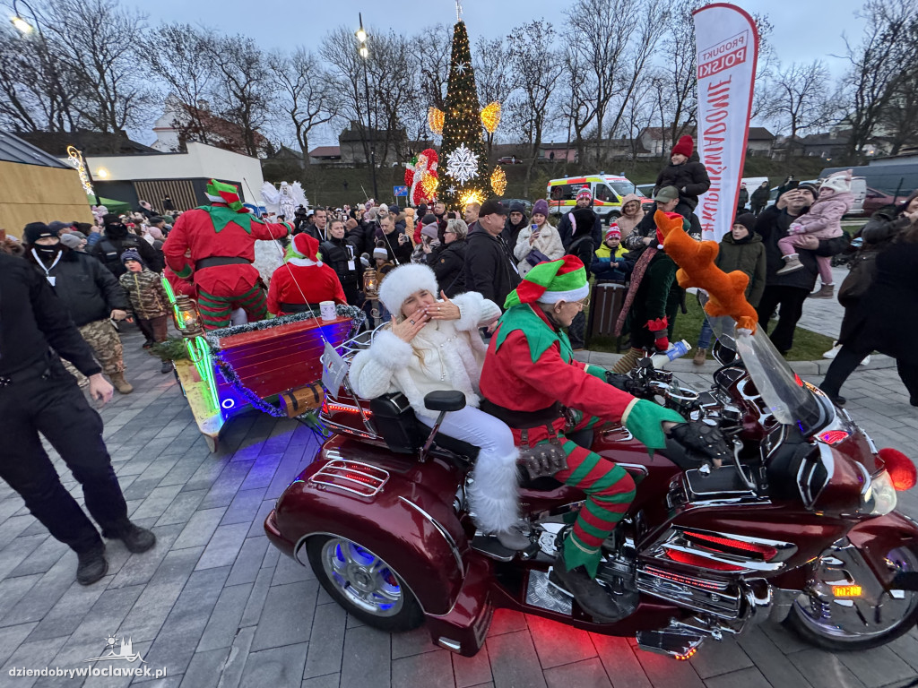 Parada ze Świętym Mikołajem w Brześciu Kujawskim