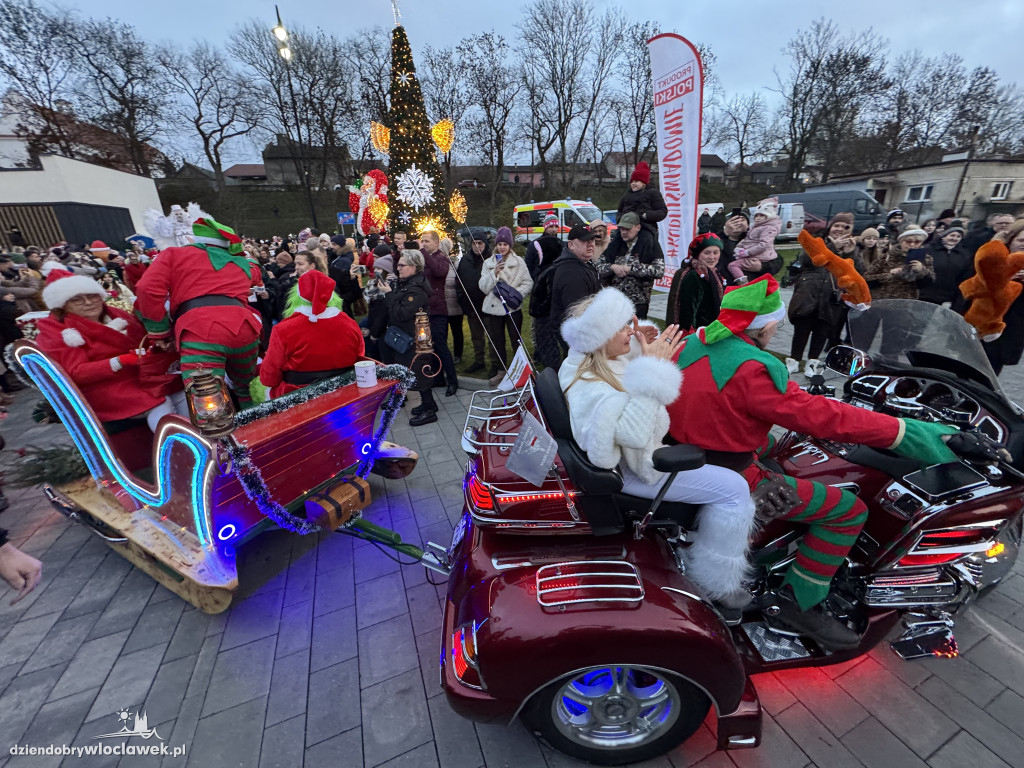 Parada ze Świętym Mikołajem w Brześciu Kujawskim