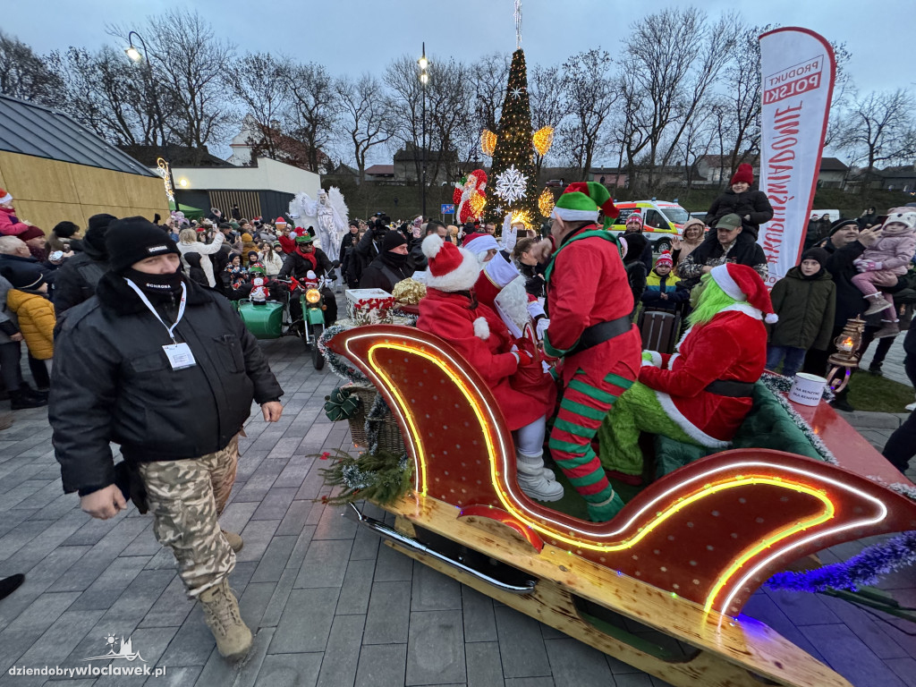 Parada ze Świętym Mikołajem w Brześciu Kujawskim