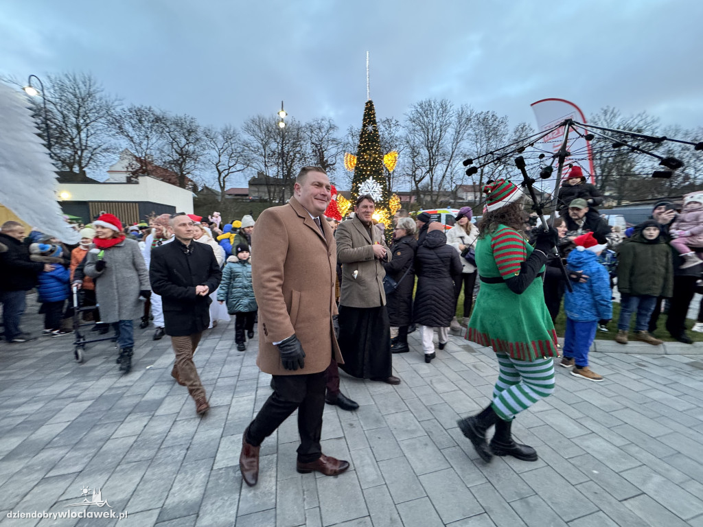 Parada ze Świętym Mikołajem w Brześciu Kujawskim