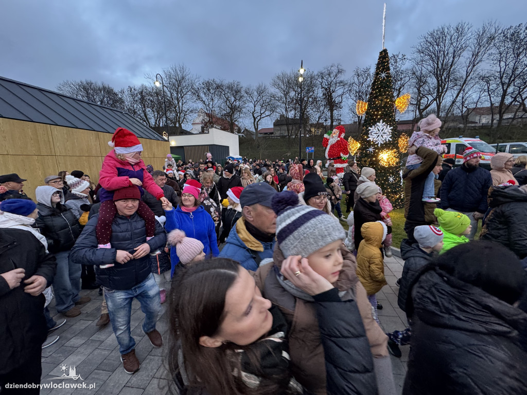 Parada ze Świętym Mikołajem w Brześciu Kujawskim