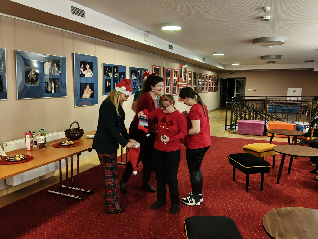 Świąteczne spotkanie grupy teatralnej „Motyle” we Włocławku