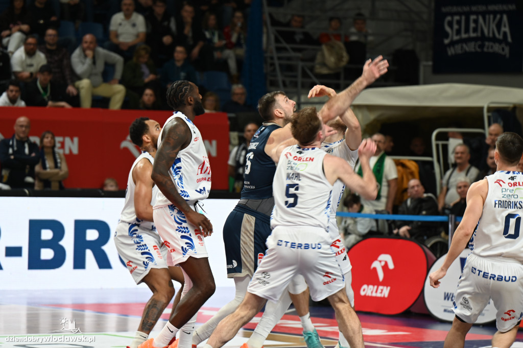 Mecz Anwil Włocławek vs. Dziki Warszawa