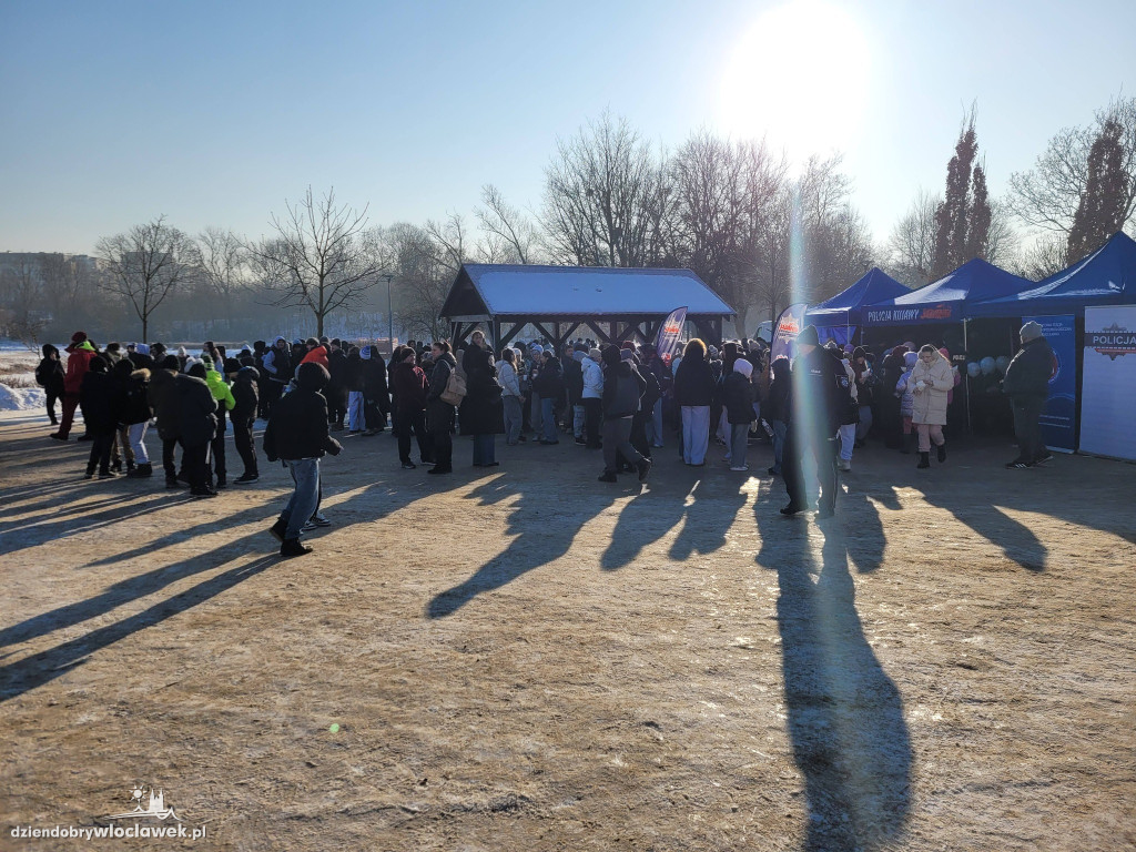 Pokaz akcji ratunkowej na lodzie w Parku na Słodowie