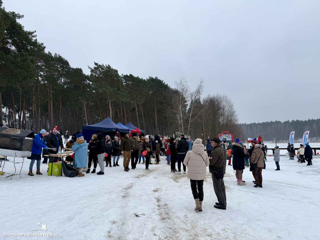Światełko do nieba z przerębla nad j. Czarnym