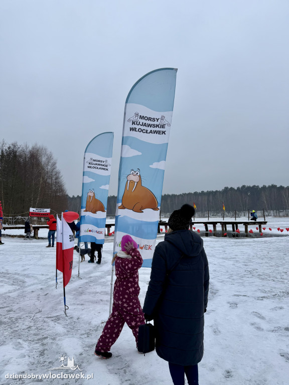 Światełko do nieba z przerębla nad j. Czarnym