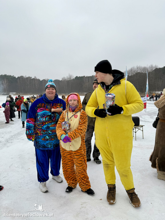 Światełko do nieba z przerębla nad j. Czarnym