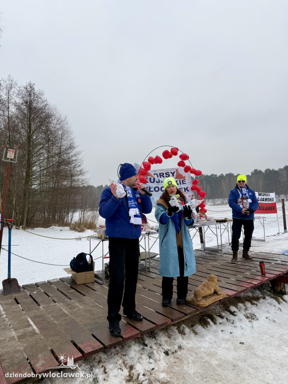 Światełko do nieba z przerębla nad j. Czarnym