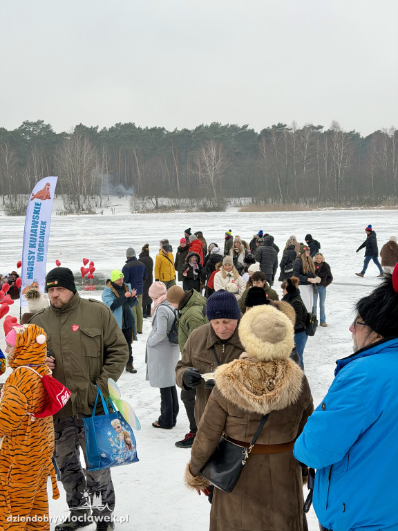 Światełko do nieba z przerębla nad j. Czarnym