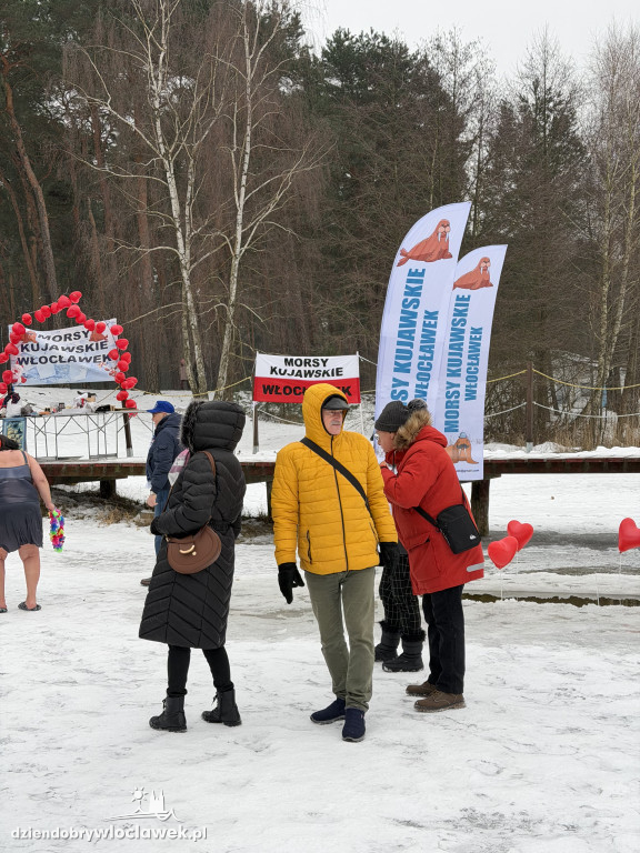 Światełko do nieba z przerębla nad j. Czarnym