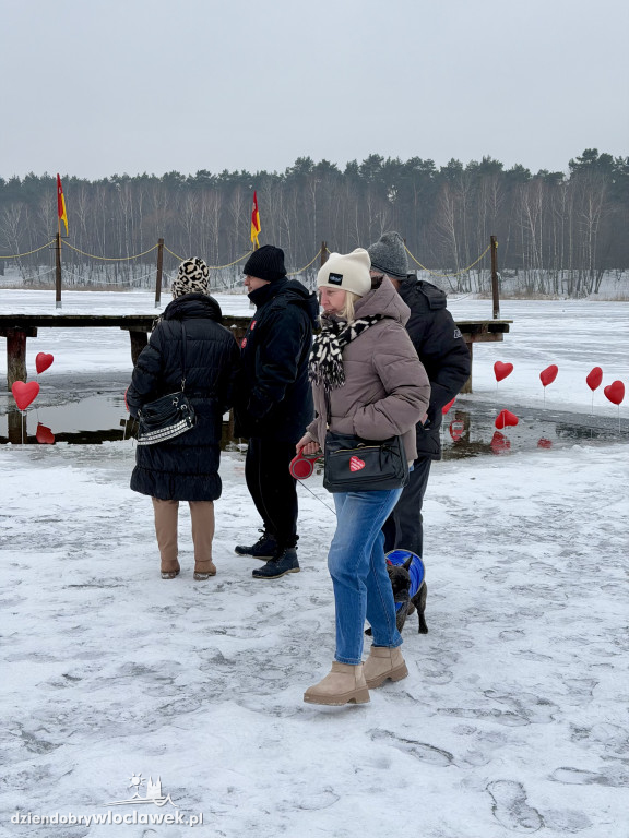 Światełko do nieba z przerębla nad j. Czarnym