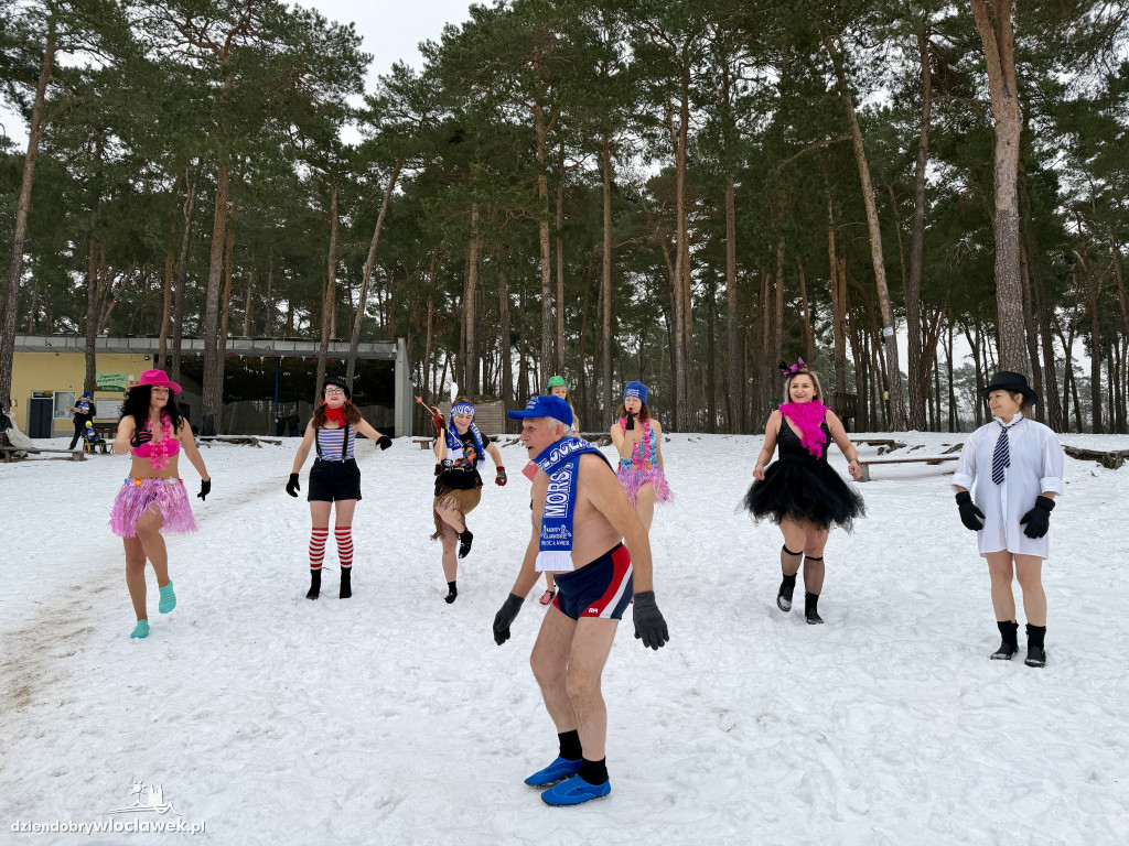 Światełko do nieba z przerębla nad j. Czarnym