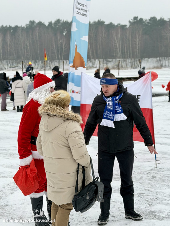 Światełko do nieba z przerębla nad j. Czarnym