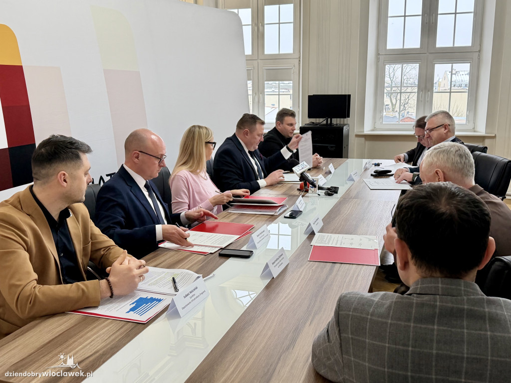 Podpisanie porozumienia w Starostwie Powiatowym