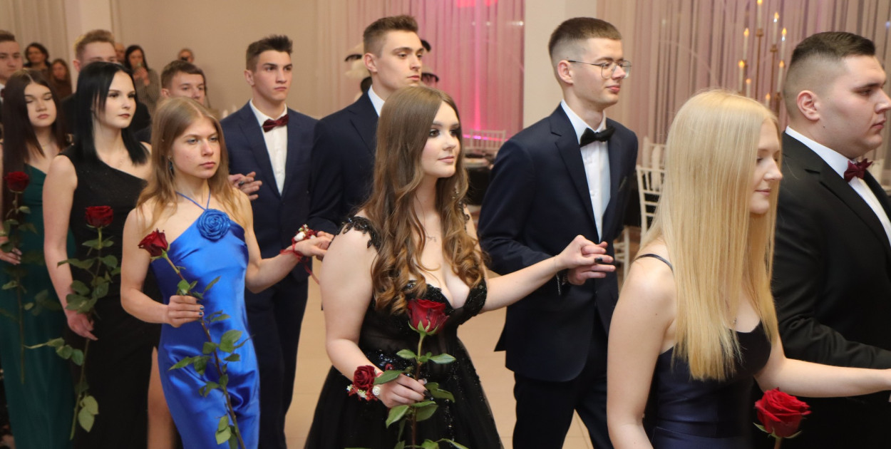 Studniówki 2026: ZS CKR Kowal