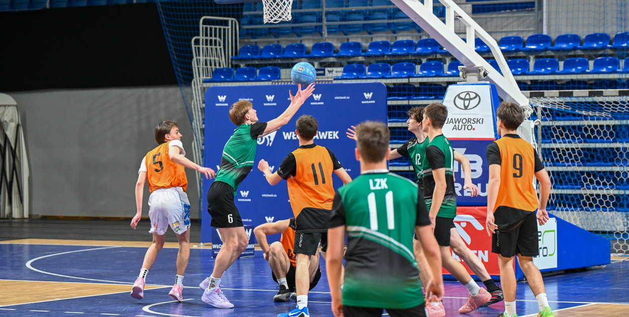 Turniej High School Basketball 3 w Hali Mistrzów