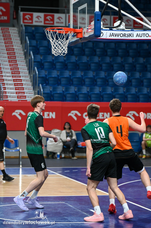 Turniej High School Basketball 3 w Hali Mistrzów